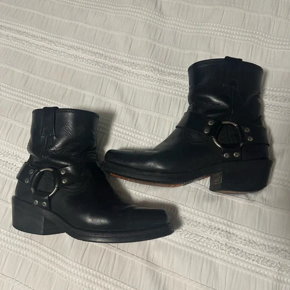 Harley Davidson Black Leather Harness Ankle Boots - Picture 3 of 13